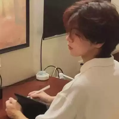 黄莉颖